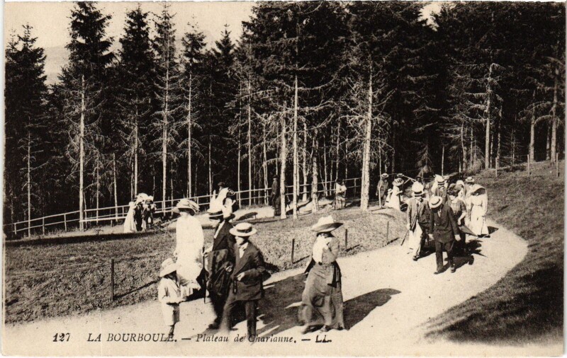 Carte postale ancienne La Bourboule Plateau de Charlanne France à La Bourboule