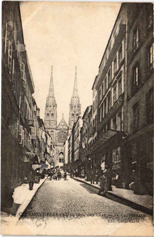 Carte postale ancienne Clermont-Ferrand Rue des Gras et Cathedrale France à Clermont-Ferrand