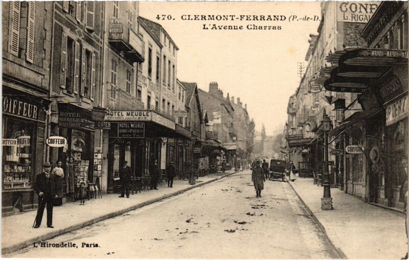 Carte postale ancienne Clermont-Ferrand L'Avenue Charras France à Clermont-Ferrand