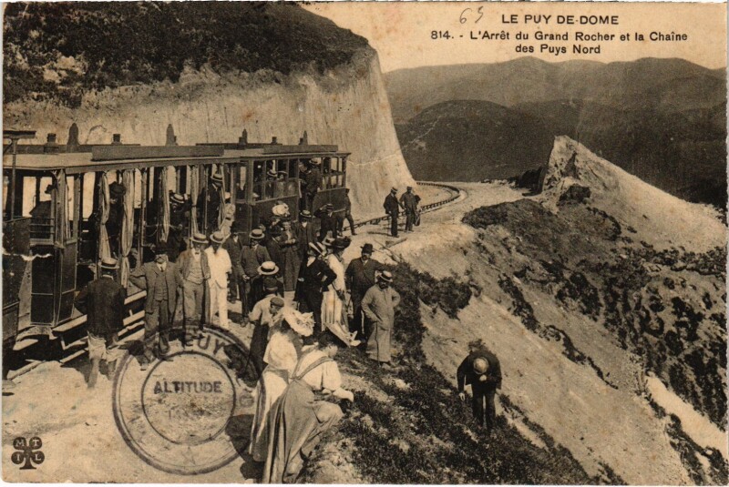 Carte postale ancienne Puy de Dome L'Arret du Grand Rocher France