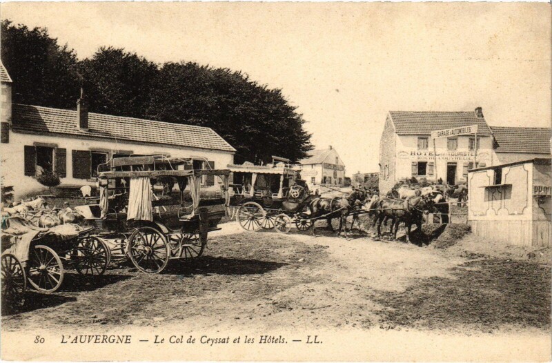 Carte postale ancienne Auvergne Le Col de Ceyssat et les Hotels France à Ceyssat