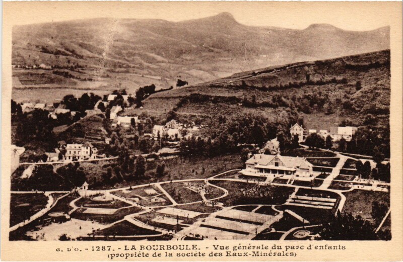 Carte postale ancienne La Bourboule Vue Generale du parc d'enfants France à La Bourboule