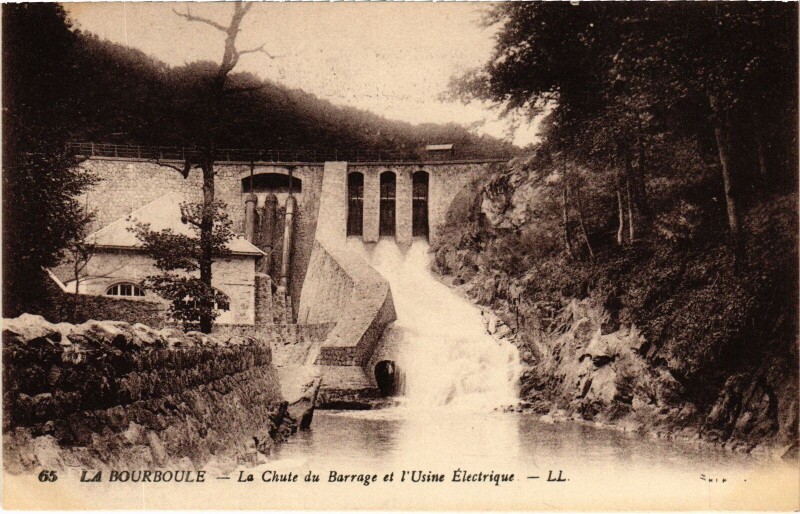 Carte postale ancienne La Bourboule La Chute du Barrage et l'Usine Electrique France à La Bourboule