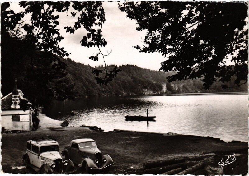 Carte postale ancienne Le Lac Pavin France
