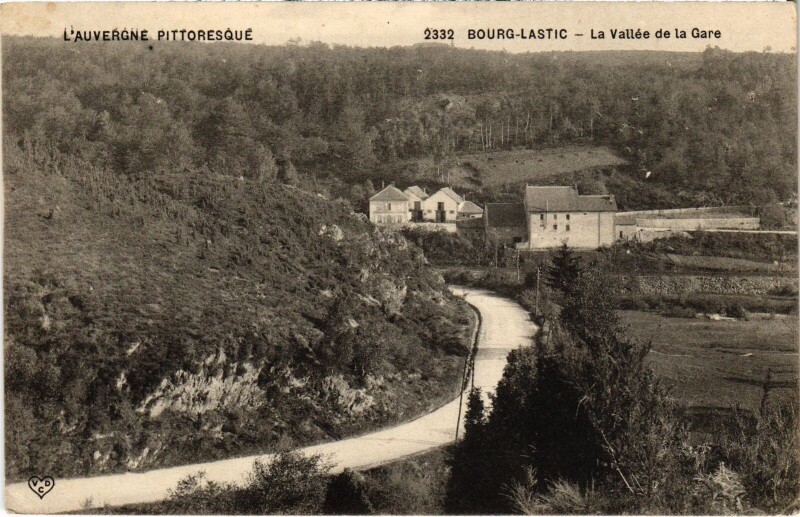 Carte postale ancienne Bourg-Lastic La Vallee de la Gare France à Bourg-Lastic