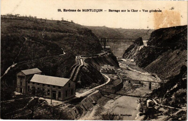 Carte postale ancienne Environs de Montlucon - Barrage sur le Cher - Vue générale