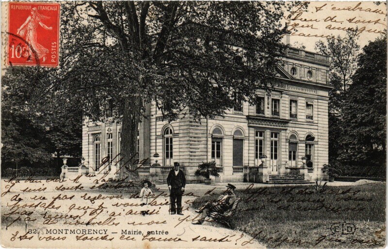 Carte postale ancienne Montmorency La Mairie entree à Montmorency