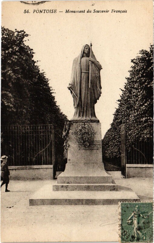Carte postale ancienne Pontoise Monument du Souvenir Francais à Pontoise