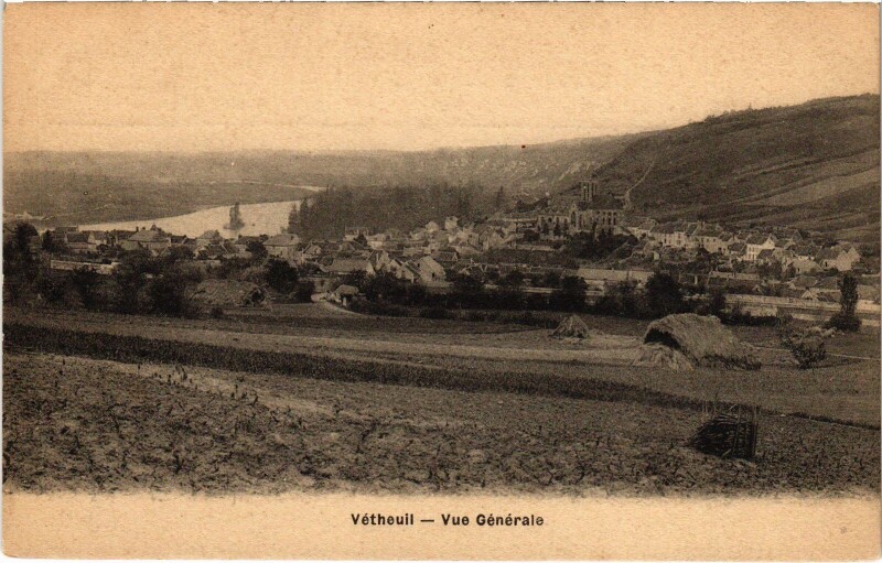 Carte postale ancienne Vetheuil vue generale