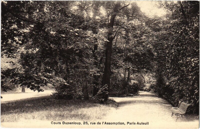 Carte postale ancienne Cours Dupanloup - Rue de l'Assomption à Paris 16e