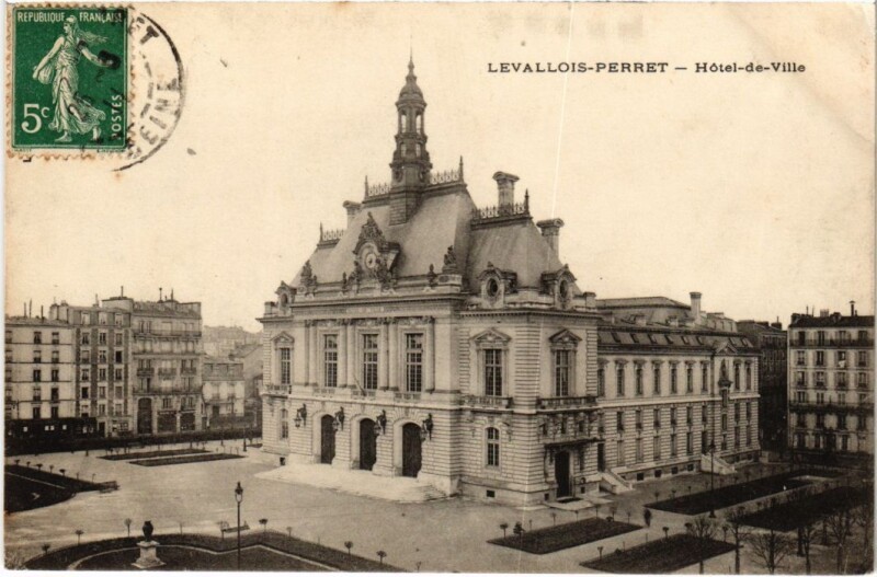 Carte postale ancienne Levallois-Perret Hotel de Ville à Levallois-Perret