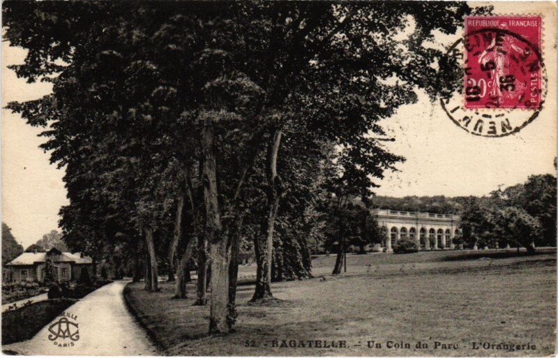 Carte postale ancienne Bagatelle - Un Coin du Parc - L'Orangerie