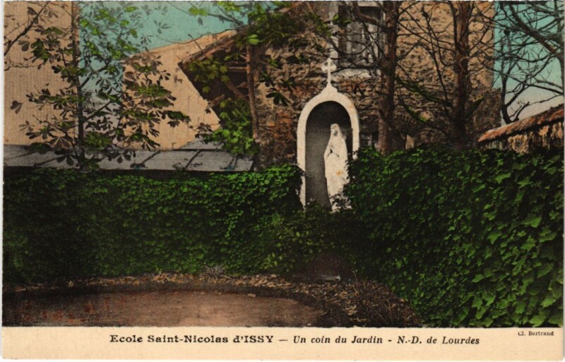 Carte postale ancienne Issy-les-Moulineaux Ecole Saint-Nicolas - Un Coin du Jardin à Issy-les-Moulineaux