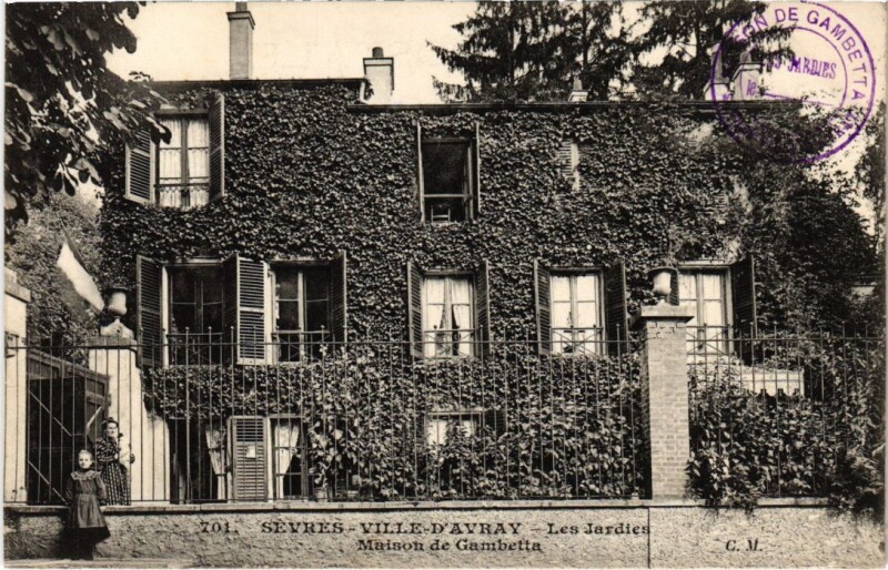 Carte postale ancienne Ville-d'Avray Sevres - Les Jardies - Monument Gambetta à Ville-d'Avray