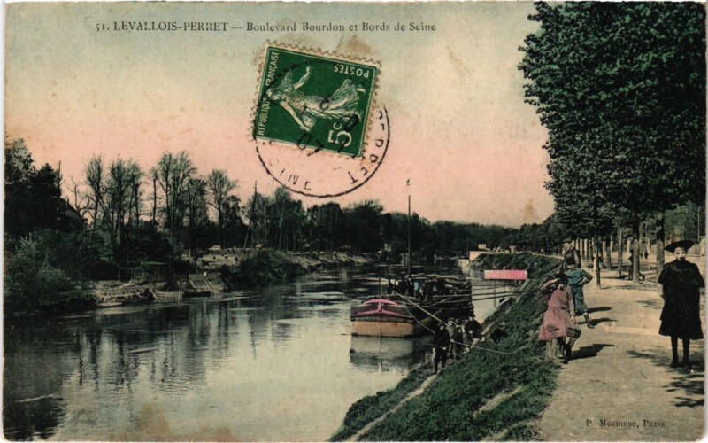 Carte postale ancienne Levallois-Perret Boulevard Bourdon et Bords de Seine à Levallois-Perret