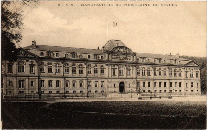 Carte postale ancienne Sevres Manufacture de Porcelaine de Sevres