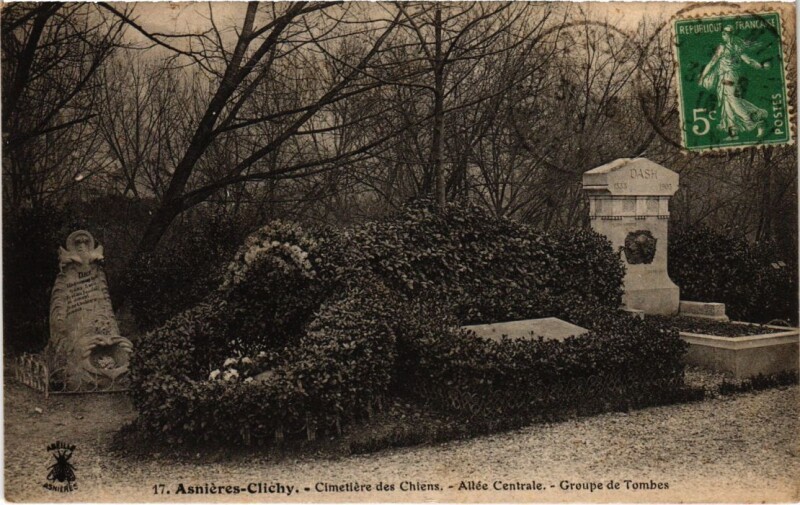 Carte postale ancienne Asnieres Clichy - Cimetiere des Chiens - Allee Centrale à Asnières-sur-Seine