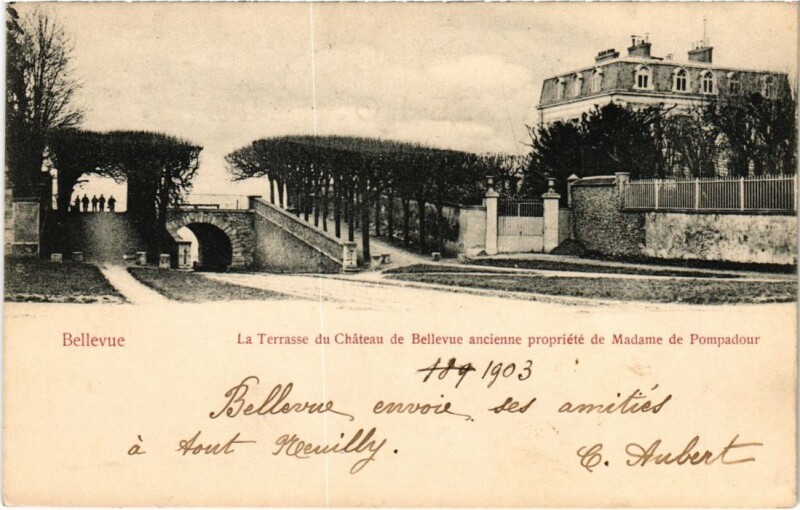 Carte postale ancienne Bellevue Terrasse du Chateau de Bellevue