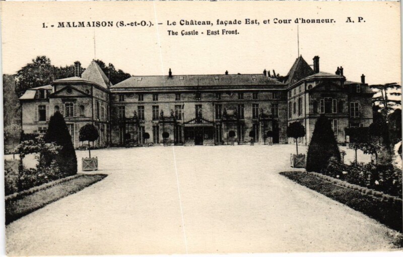 Carte postale ancienne Rueil-Malmaison Chateau de la Malmaison - Facade Est à Rueil-Malmaison
