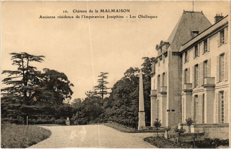 Carte postale ancienne Rueil-Malmaison Chateau de la Malmaison - Les Obelisques à Rueil-Malmaison