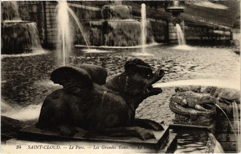 Carte postale ancienne Saint-Cloud Le Parc - Les Grandes Eaux à Saint-Cloud