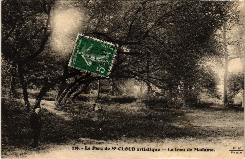 Carte postale ancienne Saint-Cloud Le Parc - Le Trou de Madame à Saint-Cloud