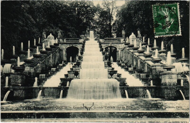 Carte postale ancienne Saint-Cloud Parc - Grandes Eaux - Grande Cascade à Saint-Cloud