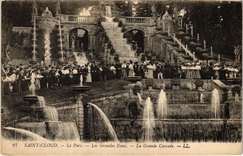 Carte postale ancienne Saint-Cloud Parc - Grandes Eaux - Grande Cascade à Saint-Cloud