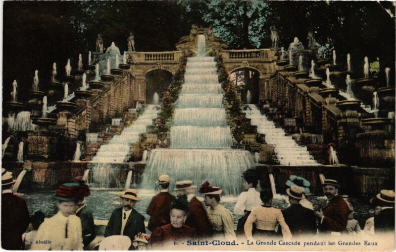 Carte postale ancienne Saint-Cloud Grande Cascade pendant les Grandes Eaux à Saint-Cloud