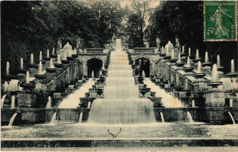 Carte postale ancienne Saint-Cloud Parc - Grandes Eaux - Grande Cascade à Saint-Cloud