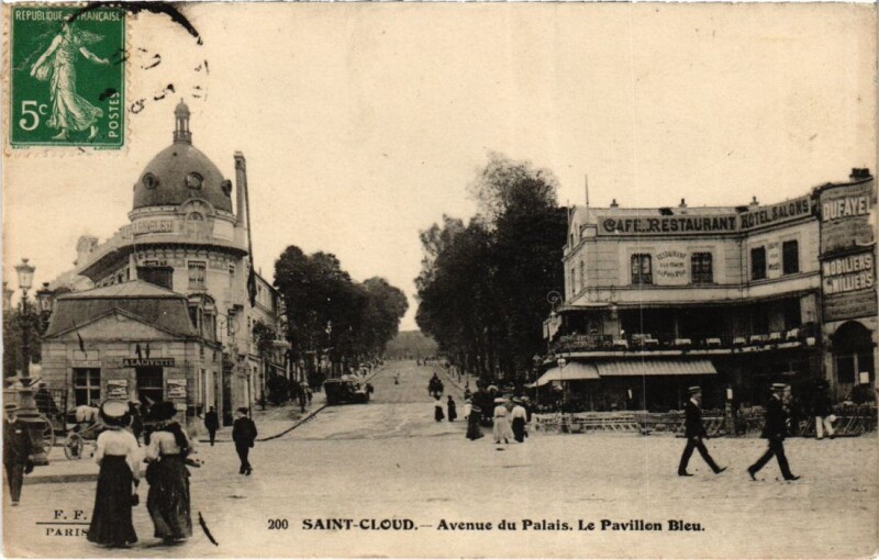 Carte postale ancienne Saint-Cloud Avenue du Palais - Le Pavillon Bleu à Saint-Cloud