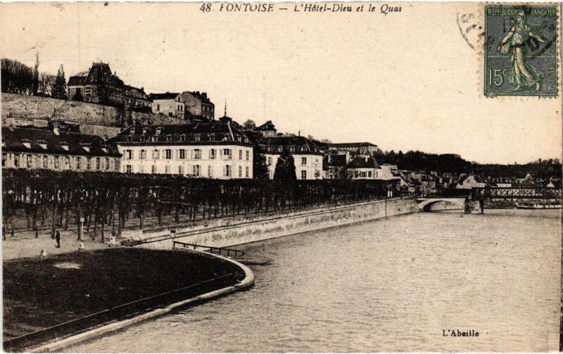 Carte postale ancienne Pontoise Hotel Dieu et le Quai à Pontoise