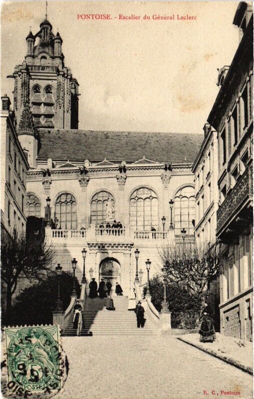 Carte postale ancienne Pontoise Escalier du General Leclerc à Pontoise