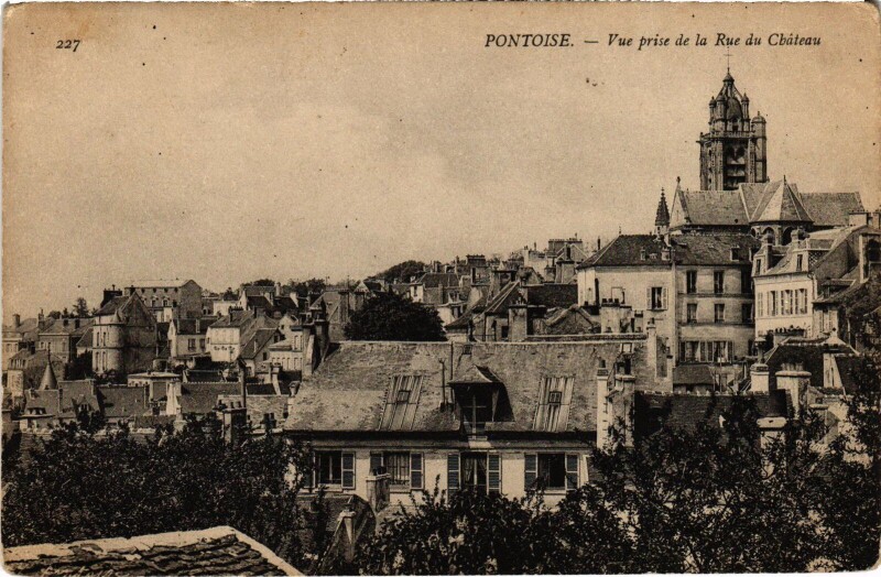 Carte postale ancienne Pontoise vue prise de la Rue du Chateau à Pontoise