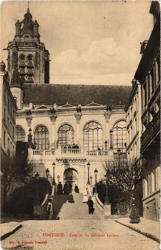Carte postale ancienne Pontoise Escalier du General Leclerc à Pontoise