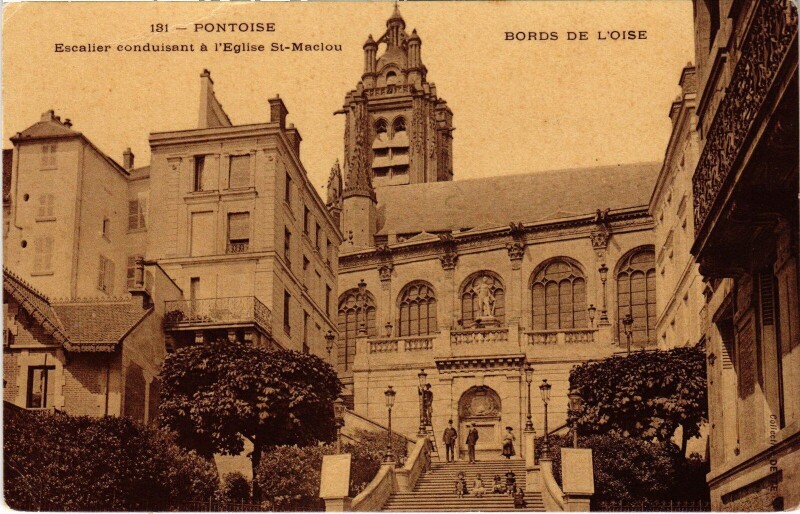 Carte postale ancienne Pontoise Escalier conduisant a l'Eglise Saint-Maclou à Pontoise