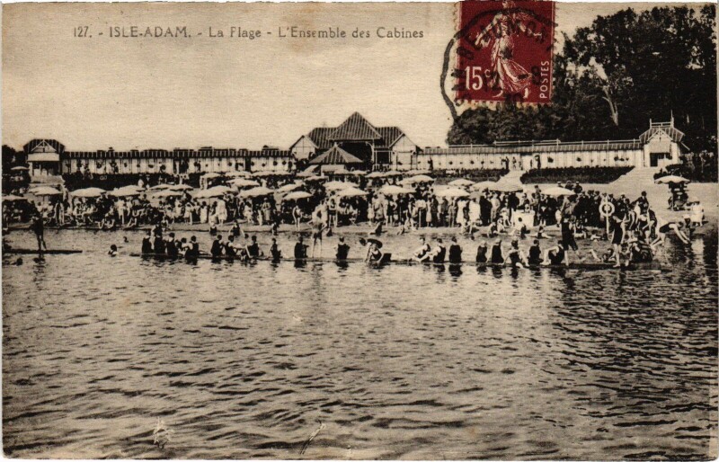 Carte postale ancienne L'Isle Adam La Plage Ensemble des Cabines à L'Isle-Adam
