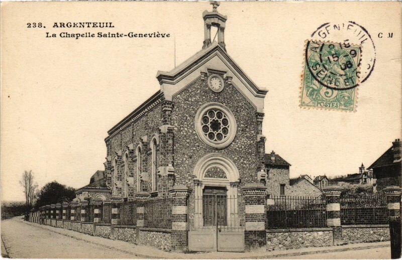 Carte postale ancienne Argenteuil Chapelle Sainte-Genevieve à Argenteuil