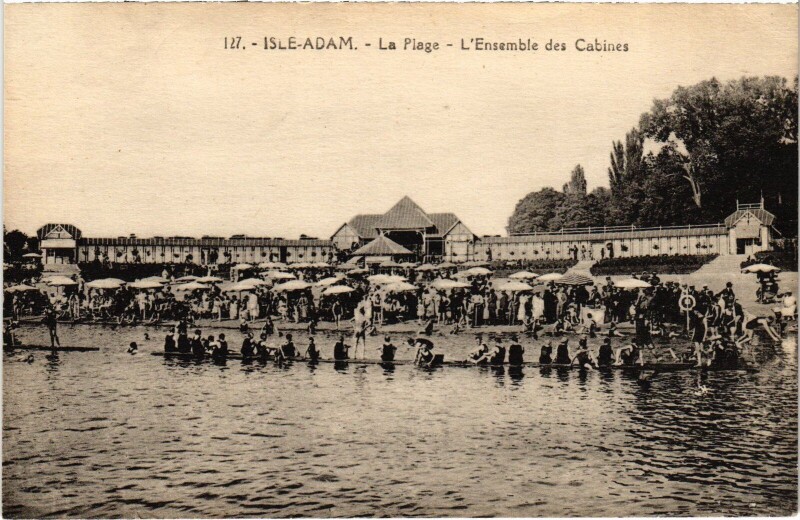 Carte postale ancienne L'Isle Adam La Plage Ensemble des Cabines à L'Isle-Adam