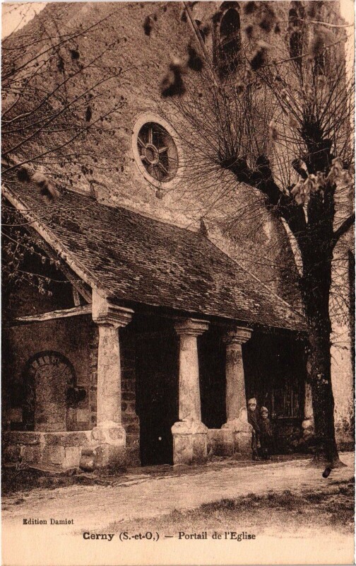 Carte postale ancienne Cerny Portail de l'Eglise