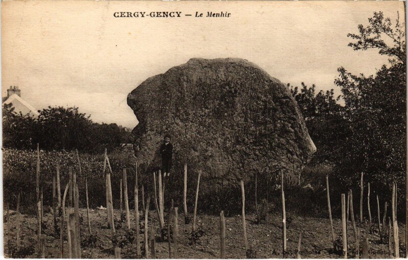 Carte postale ancienne Cergy Le Menhir à Cergy