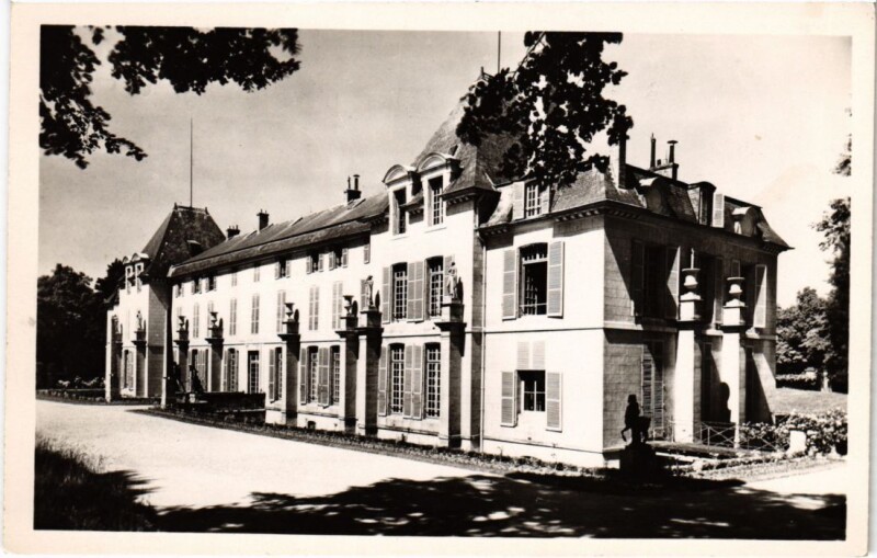Carte postale ancienne Rueil-Malmaison Le Chateau de Malmaison - Facade sur les Jardins à Rueil-Malmaison
