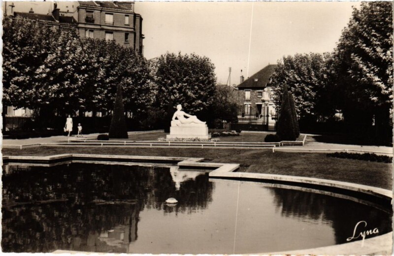 Carte postale ancienne Asnieres Parc du Marechal-Joffre