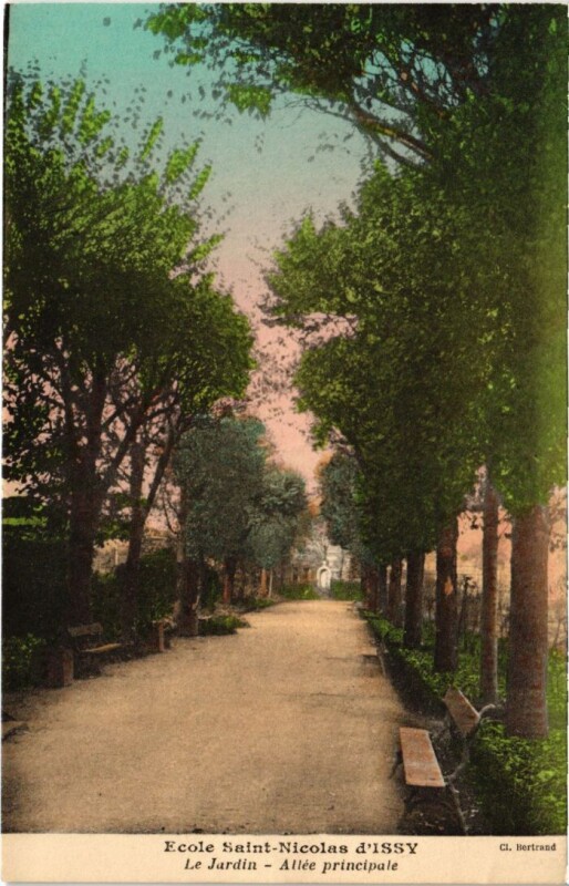 Carte postale ancienne Issy-les-Moulineaux Ecole Saint-Nicolas Le Jardin - Allee Principale à Issy-les-Moulineaux