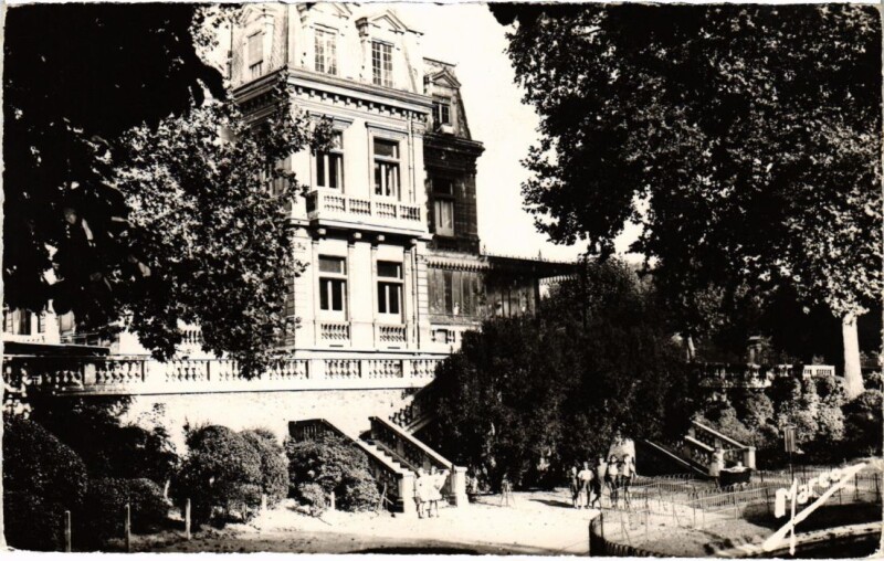 Carte postale ancienne Asnieres Square Voyez-d'Argenson