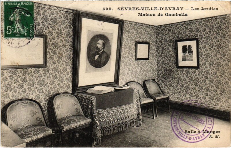 Carte postale ancienne Ville-d'Avray Sevres - Les Jardies - Monument Gambetta à Ville-d'Avray