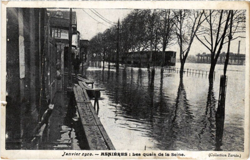 Carte postale ancienne Asnieres Inondation 1910 - Les Quais de la Seine