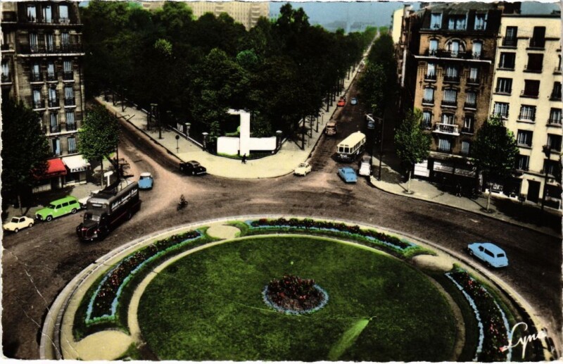 Carte postale ancienne Place de la République à Clichy