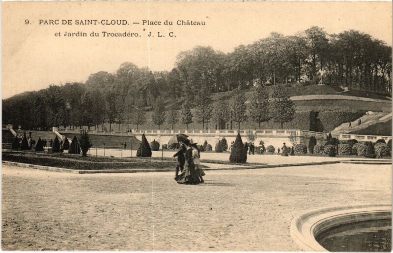 Carte postale ancienne Saint-Cloud Parc - Place du Chateau et Jardin du Trocadero à Saint-Cloud