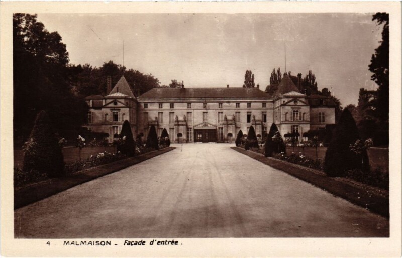 Carte postale ancienne Rueil-Malmaison Chateau de la Malmaison - Facade d'Entree à Rueil-Malmaison